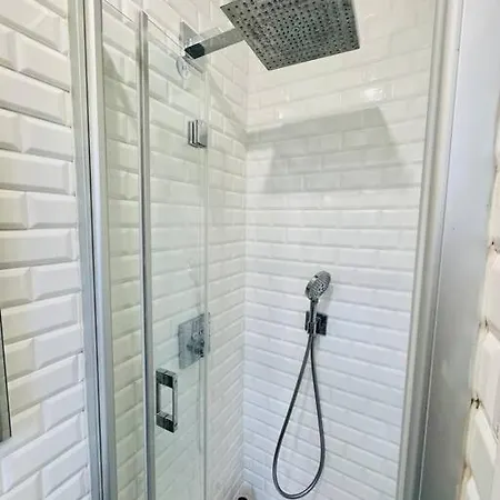 « lescostreet » Les Halles : Vue Tour Eiffel * パリ