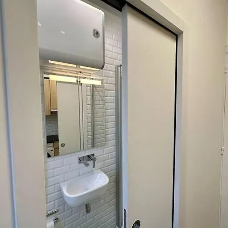 « lescostreet » Les Halles : Vue Tour Eiffel アパート *