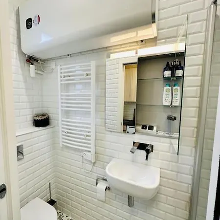 « lescostreet » Les Halles : Vue Tour Eiffel パリ