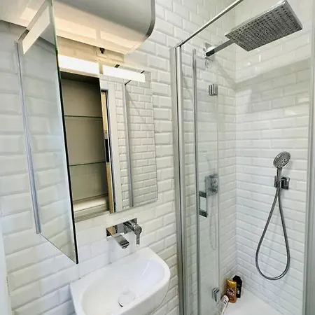 Appartement Lescostreet-vue Tour Eiffel, Balcon Filant, Hyper-centre Parijs